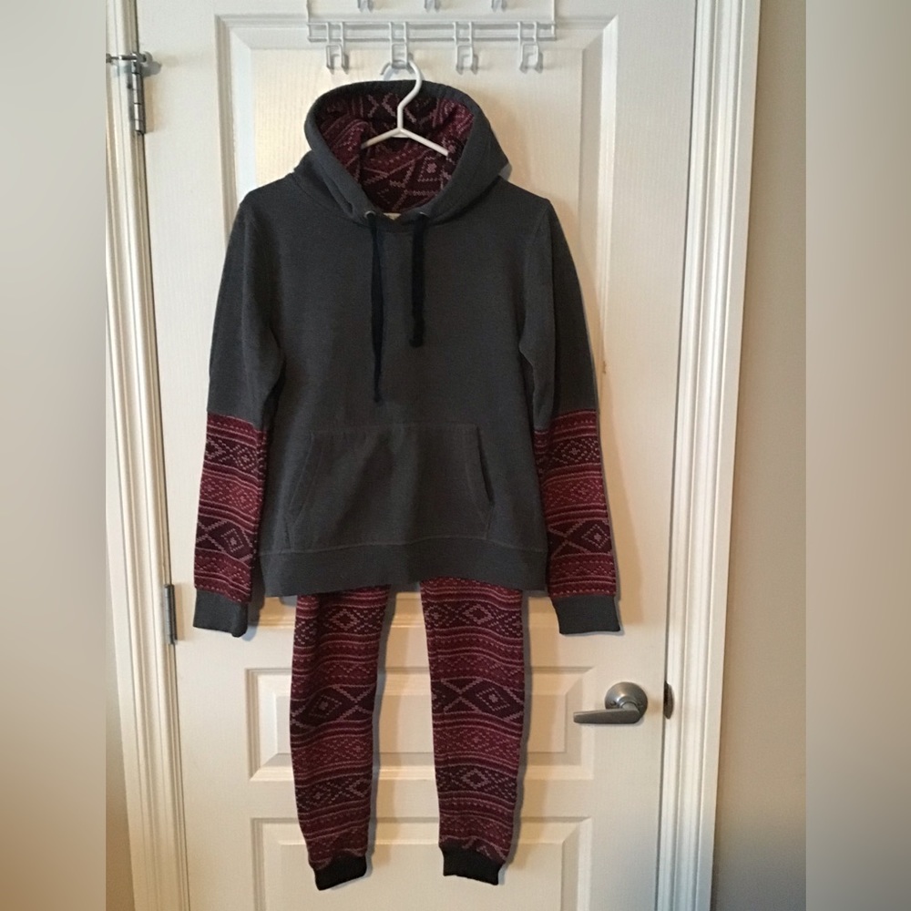 Womens Cabin Fever Casual 2 pce Set